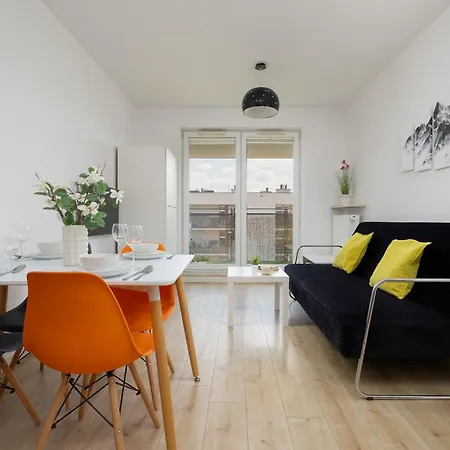 Modern In With Underground Parking By Renters